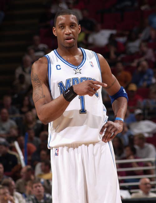 重庆两江新区十联屏打出多个宣传语，庆祝重庆铜梁龙冲超成功（重庆两江新区十联屏齐播多条祝贺标语，庆重庆铜梁龙成功冲超）