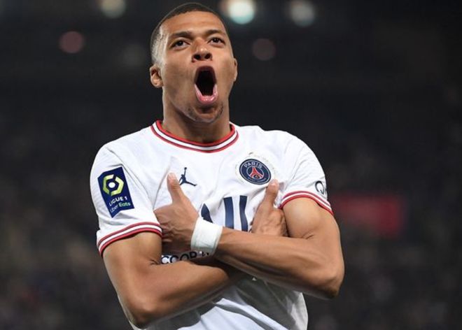 西媒：拉菲尼亚成巴萨非卖品，本赛季欲率队夺欧冠+世界杯