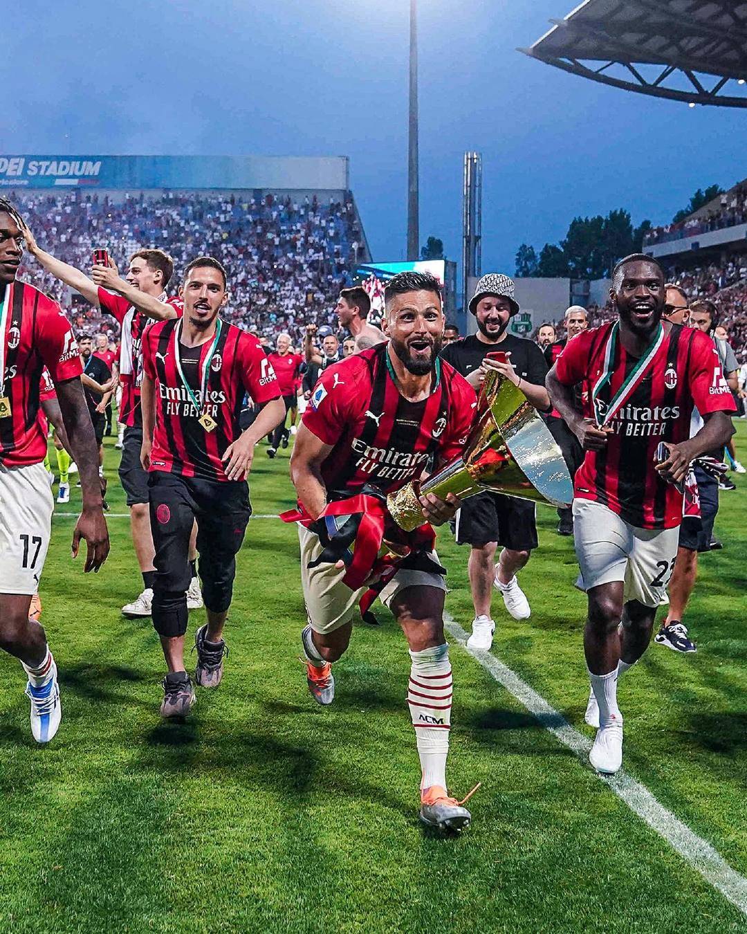 穆勒：世界杯决赛也没MLS总决赛重要，我和梅西不是朋友（穆勒：MLS总决赛比世界杯决赛更重要；我与梅西并非朋友）