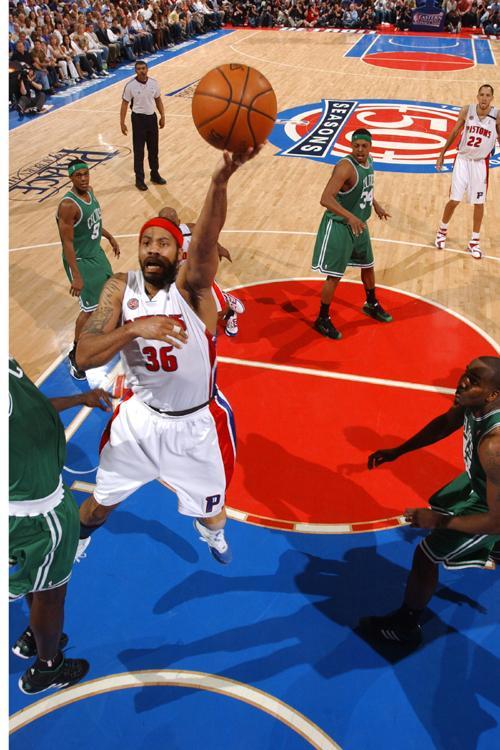 记者：张琳芃大概率还要再坚守一年，发挥老队员传帮带（记者：张琳芃或将再战一年，继续发挥老将传帮带作用）