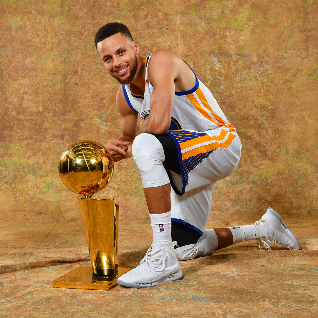 英超球员专访：凯恩谈个人状态,（英超射手凯恩专访：自评当下状态）