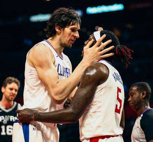 篮球勇士明星球员连续三场20+得分（勇士队当家球星连续三战砍下20+分）