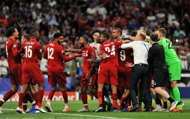 雷诺15中10轰生涯新高25分，蒙克也有25分（雷诺15投10中砍生涯新高25分，蒙克同取25分）