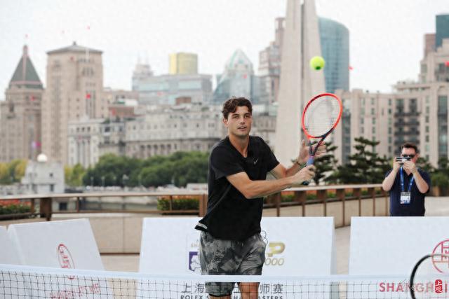 可以从她的 可以从她的