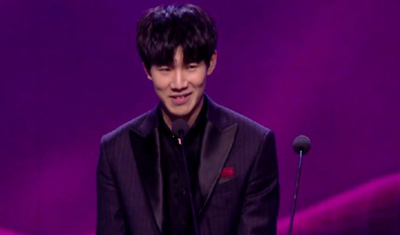 察不同球员 察不同球员